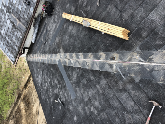 コロニアル 棟 雨漏り