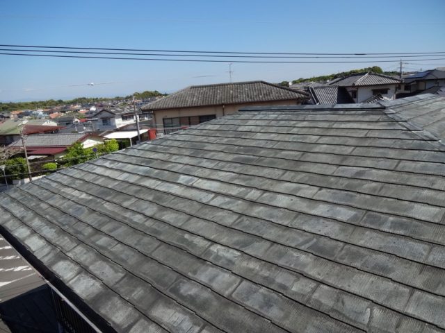 宮崎市のお宅で屋根塗装の現場調査を行いました。