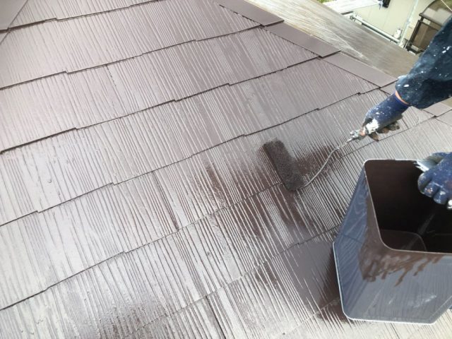 【宮崎県宮崎市】花山手にあるスレート屋根の住宅で屋根を黒系で塗装しました！屋根上塗り_1_確定